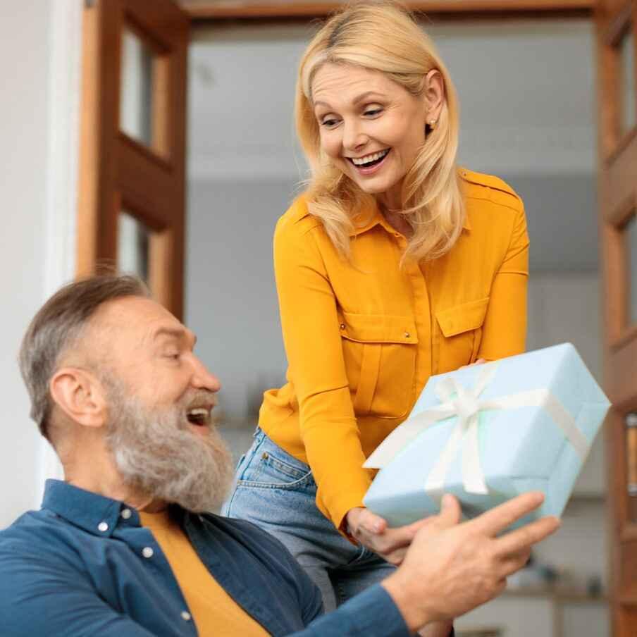 HOW TO USE A GIFT CARD
